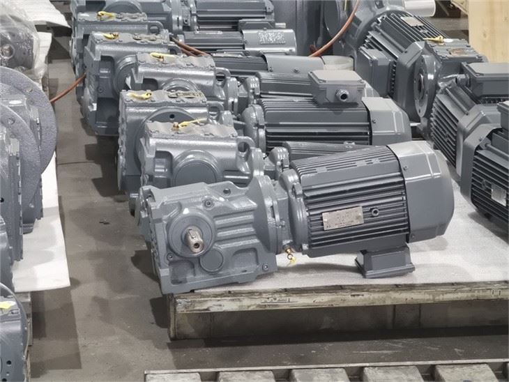 160 Kw 213 HP Gear Motor
